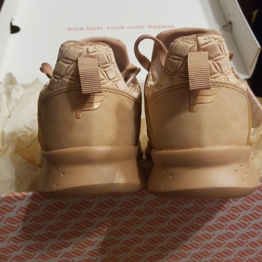 🔮NWT Fabletics Sneakers Quilted Indio Rose Gold - Picture 6 of 11
